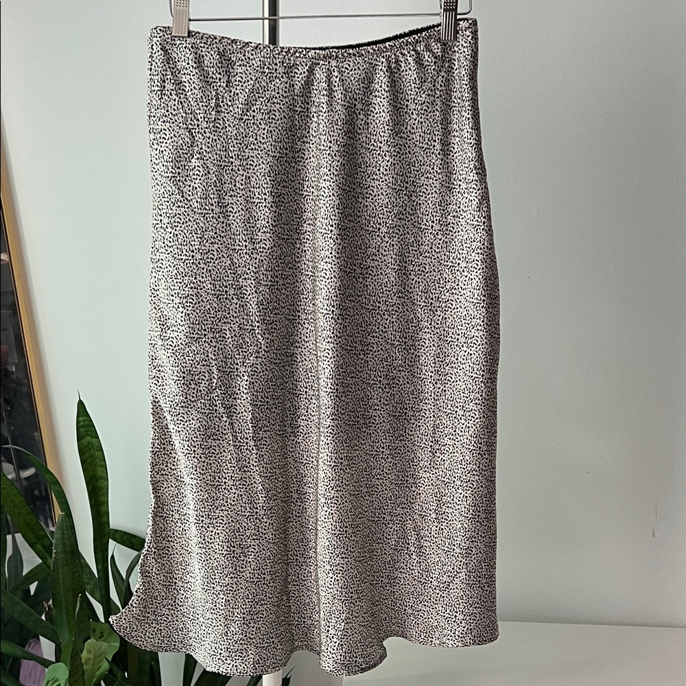 Sienna Sky Monochrome Midi Skirt L